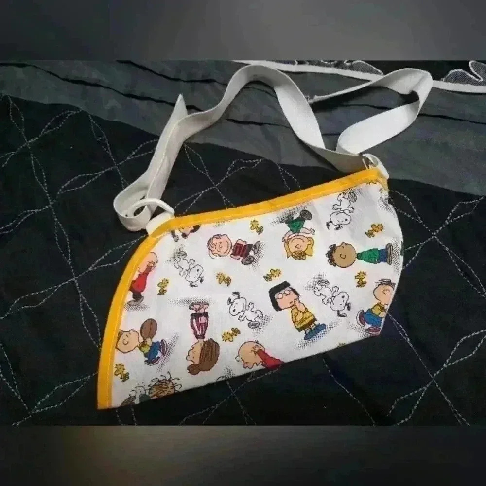 Peanuts Snoopy Childrens Broken Arm Sling Cast Sprain Lucy Woodstock SZ XS USA